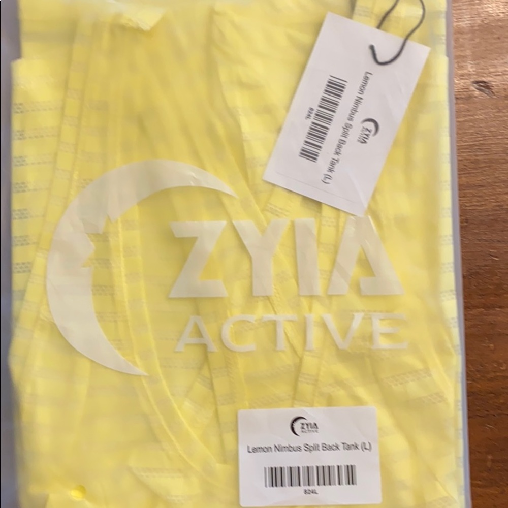 NWT Zyia Nimbus Split Back Tank (L)